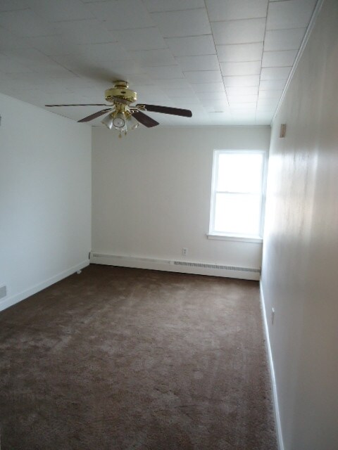 Building Photo - 121 W Hydraulic St