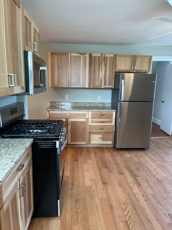 Foto del edificio - 388 S Main St