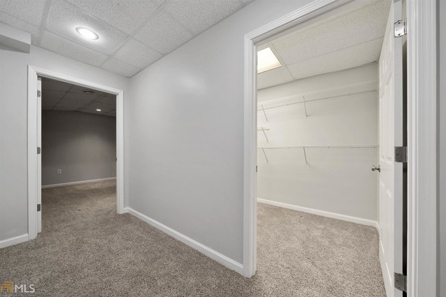 Building Photo - 4520 Reva Ct NE