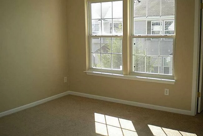 Building Photo - 103 Post Oak Rd