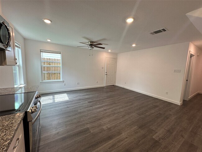 Foto del edificio - 9241 Seeker St