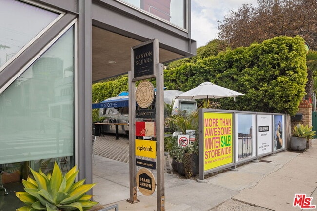 Building Photo - 161 W Channel Rd