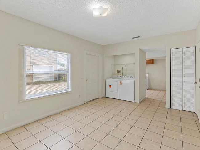 Foto del edificio - 2788 41st Ave N
