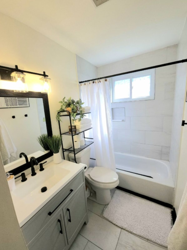 Building Photo - 361 Cherry St