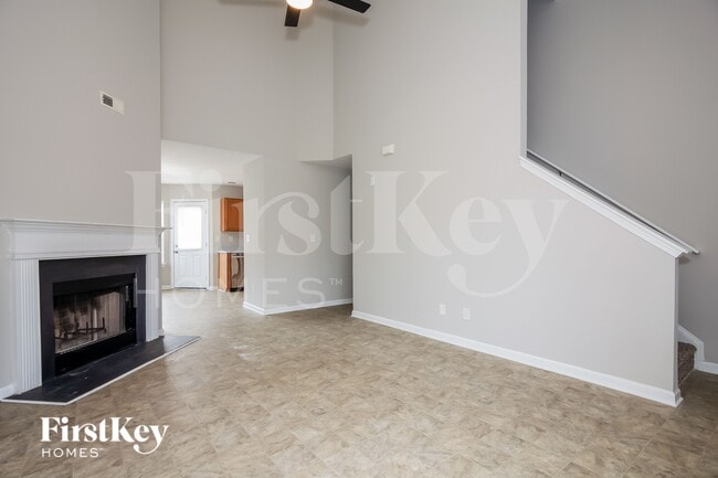 Building Photo - 7301 Hidden Creek Dr