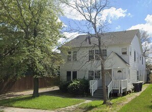 Building Photo - 1552 Lombardy St