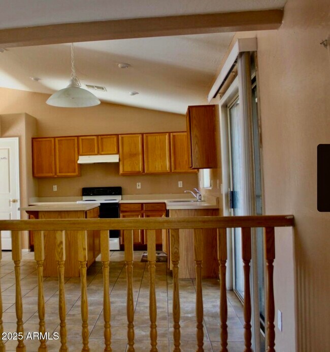 Foto del edificio - 720 E Eagle Ln