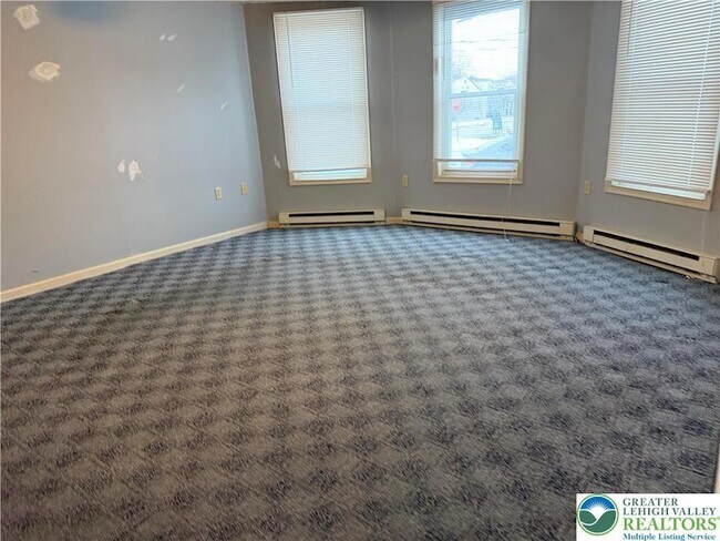 Foto del edificio - 505 E Main St