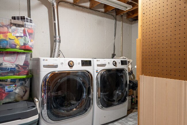 Foto del edificio - 463 Buckeye Dr