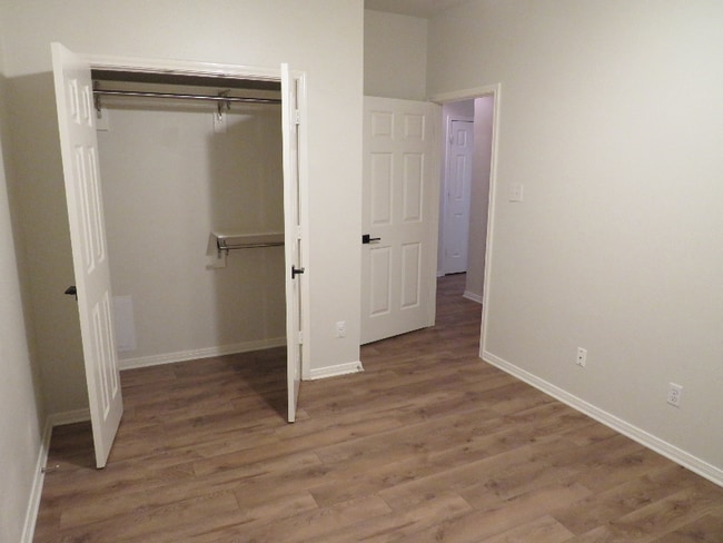 Building Photo - 137 Conway Castle Dr