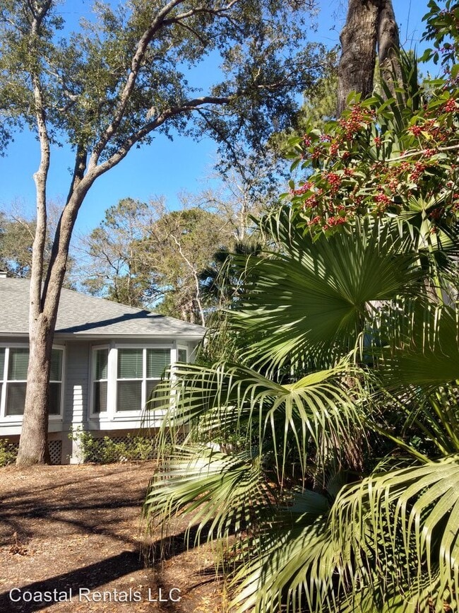 Building Photo - 3 br, 2 bath House - 8 Evergreen Lane
