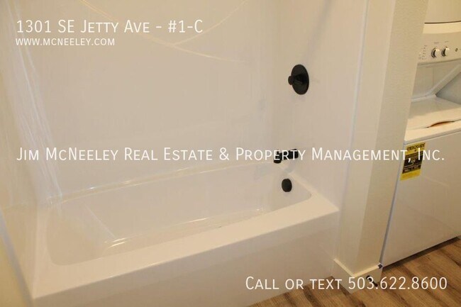 Foto del edificio - 1301 SE Jetty Ave