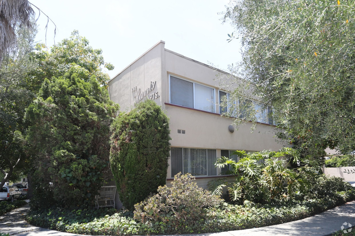 Building Photo - Livonia Apartments