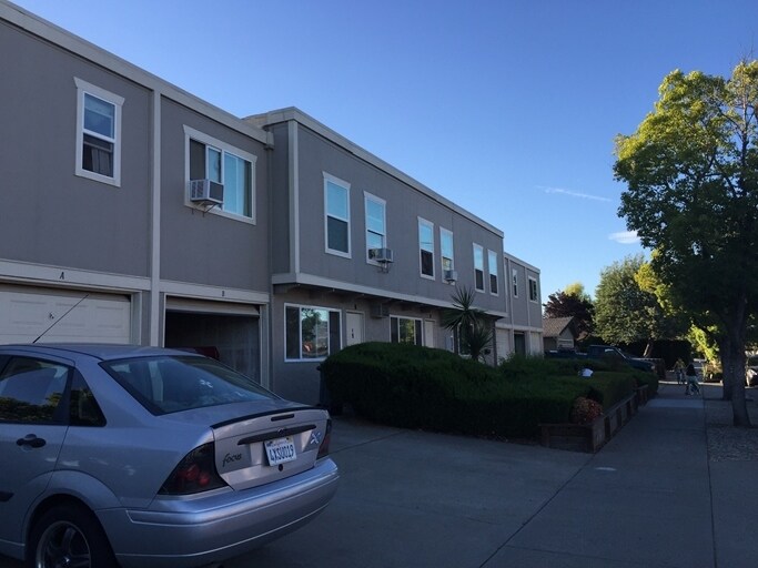 8205 Wren Ave, Gilroy, CA 95020 Apartments in Gilroy, CA