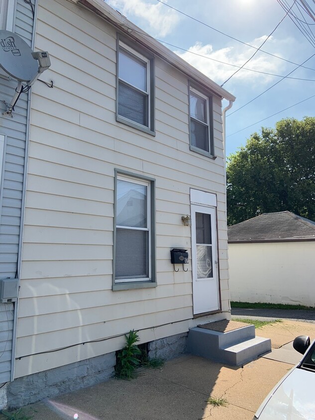 Primary Photo - Two Bedroom Home in Carlisle