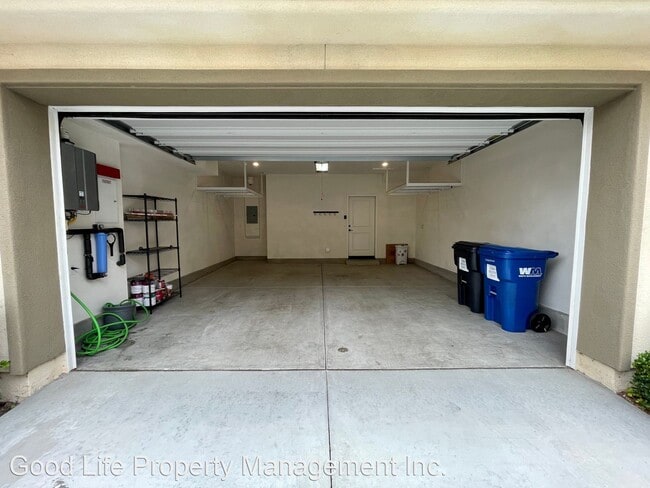 Building Photo - 3 br, 3 bath House - 4366 Pacifica Way Unit 9