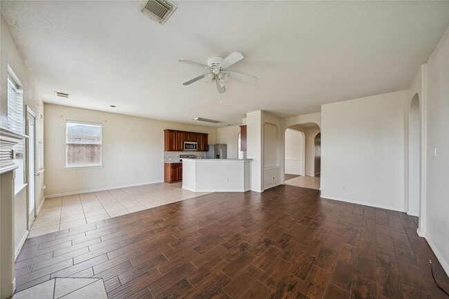 Building Photo - 10014 Williams Field Dr