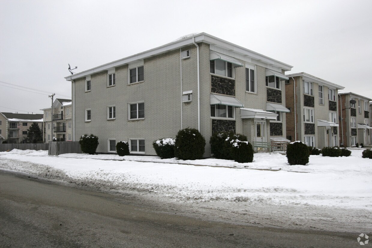 Building Photo - 9401 S 79th Ct