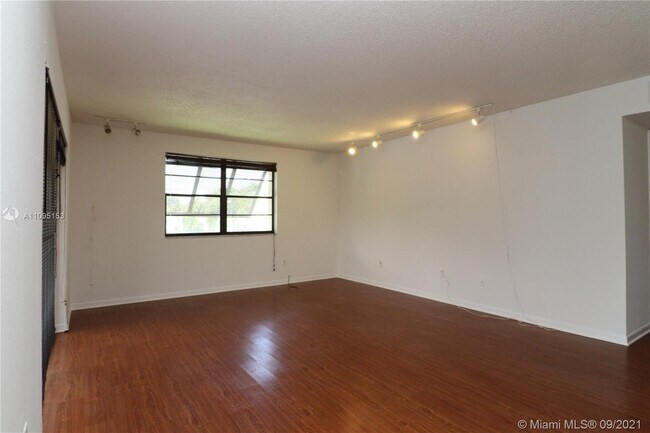 Building Photo - 7975 SW 86th St