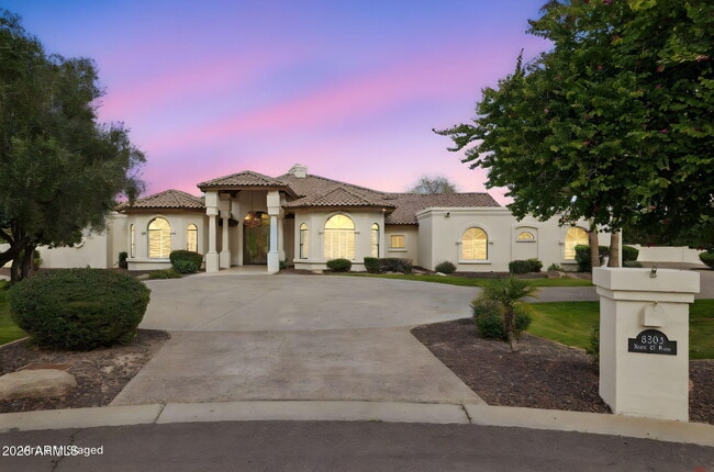 Foto del edificio - 8303 N 61st Pl