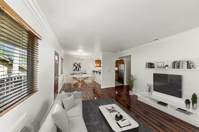 Building Photo - "Charming 2-Bed, 2-Bath in Heart of San Diego – 820 Sq Ft of Modern Living!"