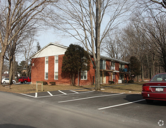 Building Photo - Lake Katrine Apartments