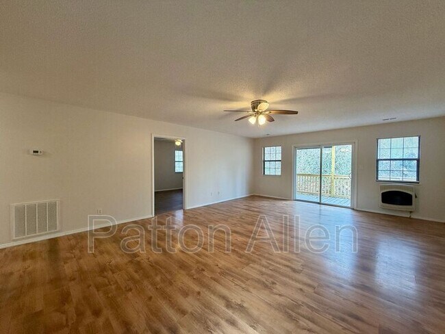 Building Photo - 131 Upper Grassy Branch Rd