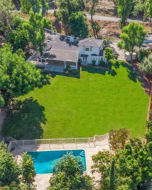 Building Photo - 4800 Brewster Dr