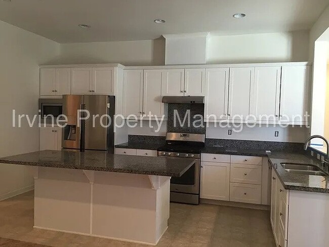Building Photo - 212 Borrego