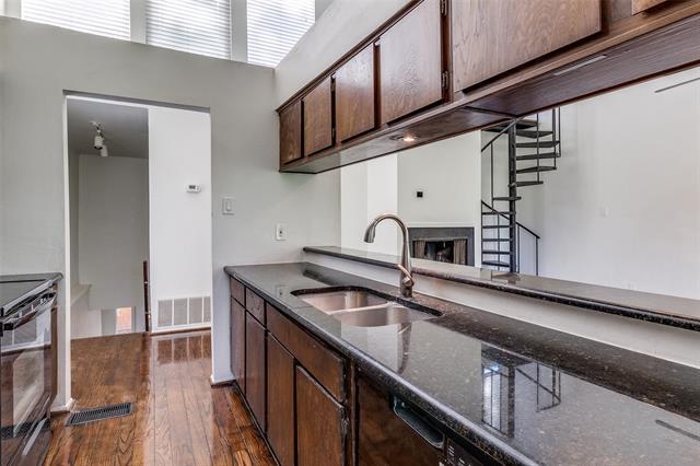Building Photo - 6718 Eastridge Dr