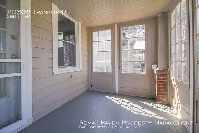 Foto del edificio - 20608 Franklin Rd
