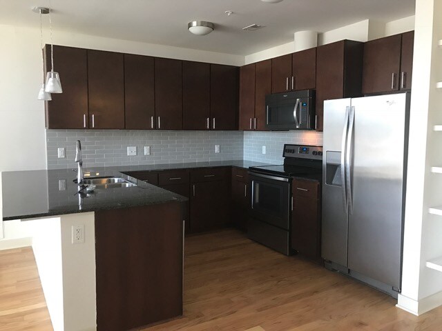 Foto principal - 333 N Magnolia Ave