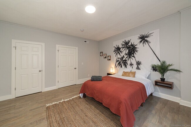 Foto del edificio - 544 Whitney Ave