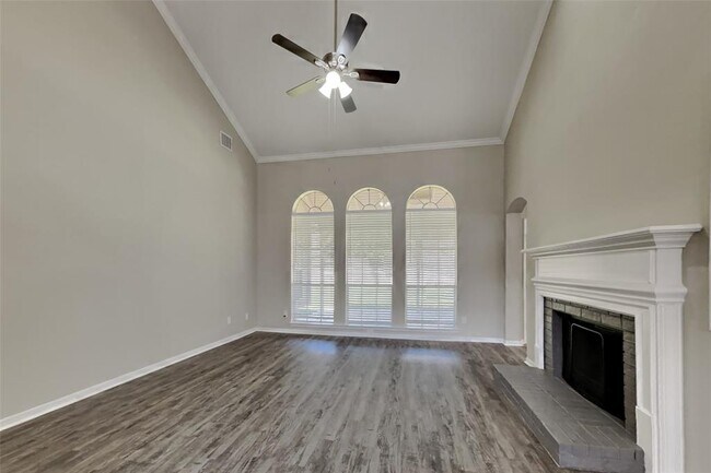 Foto del edificio - 17126 Hamilwood Dr
