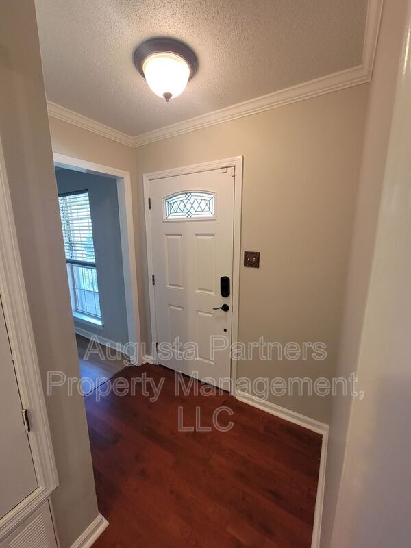 Foto del edificio - 157 Moss Creek Dr