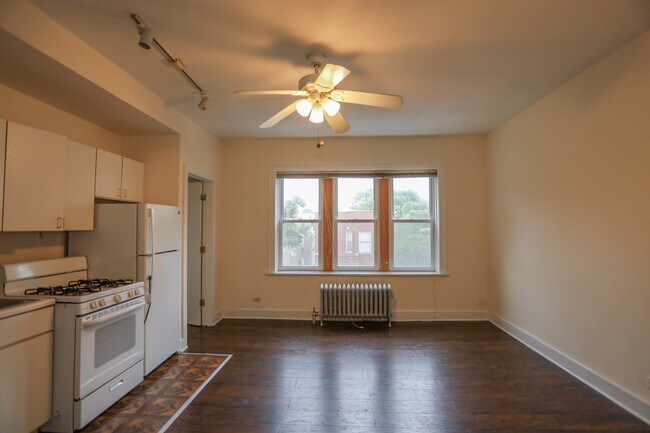 Foto del edificio - 6913 N Lakewood Ave