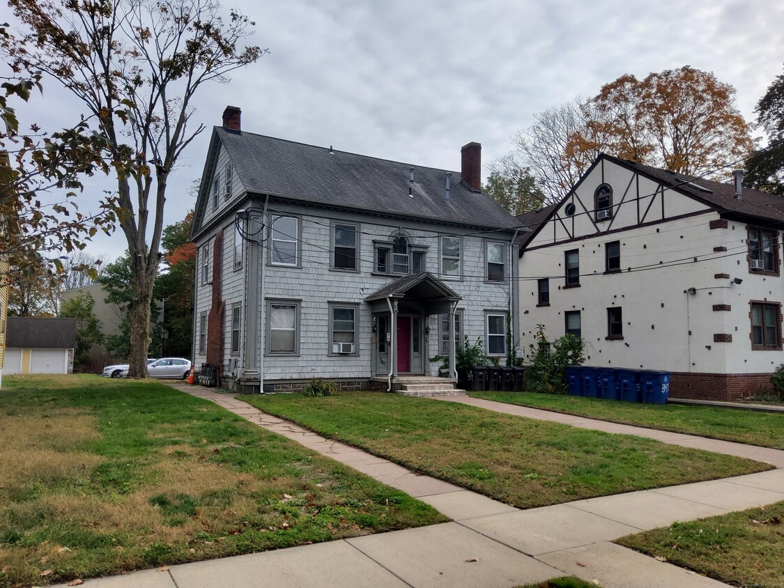 Primary Photo - 347 Alden Ave