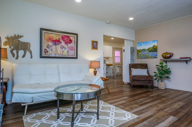 Foto principal - 339 5th St W