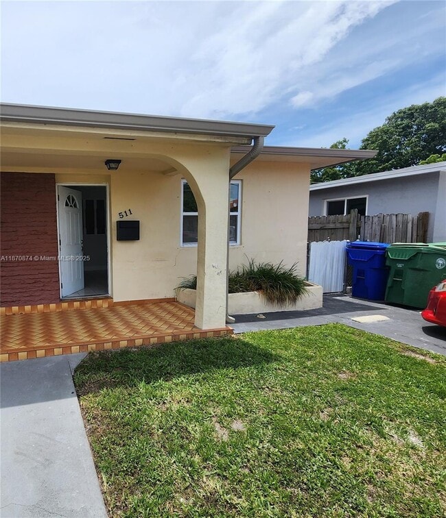 Building Photo - 511 NW 34th Ave