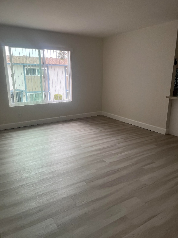 Building Photo - 2330 Grove Ave