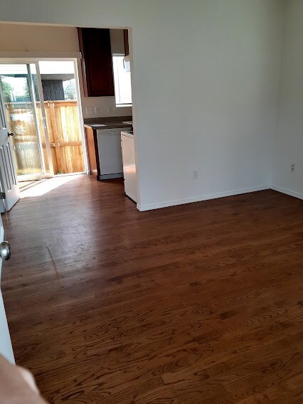 Living room - 9745 SE Holgate Blvd