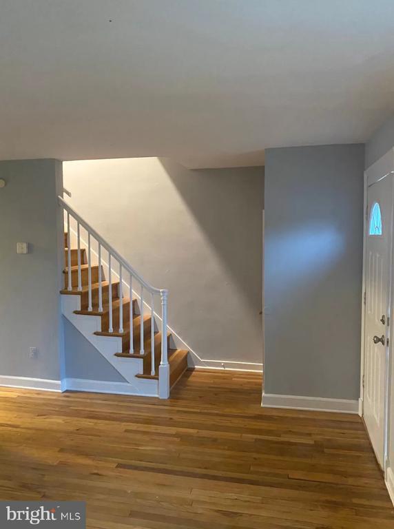 Foto del edificio - 1622 E Cold Spring Ln
