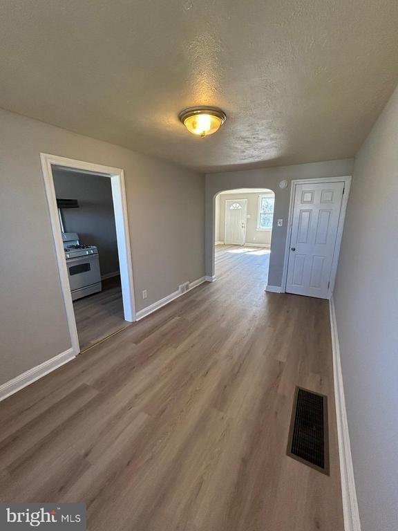 Foto del edificio - 330 W 21st St