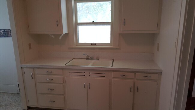 Foto del edificio - 659 W 16th St