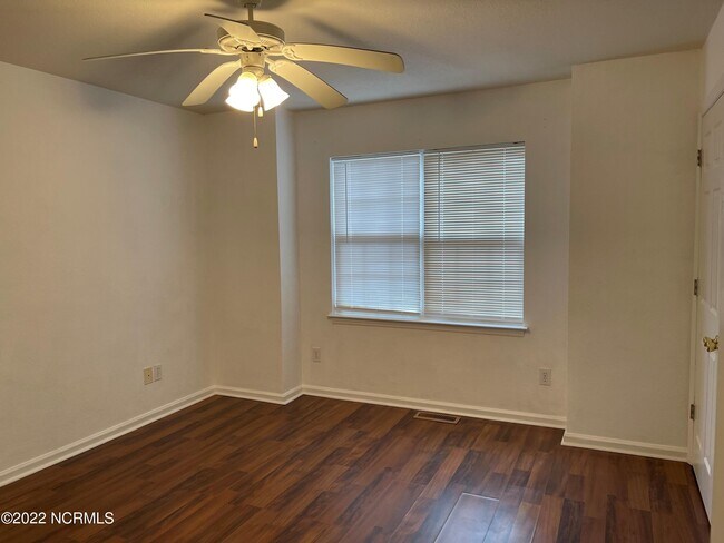 Building Photo - 4203 Elkin Ridge Dr