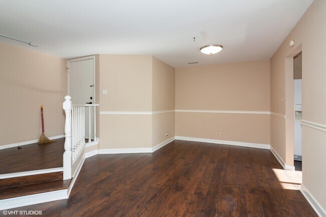 Building Photo - 850 Johnstown Ln