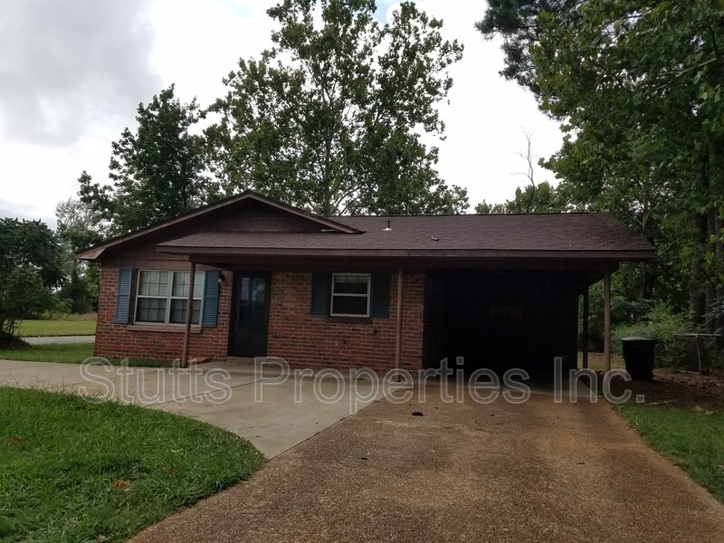 3401 Veterans Dr, Florence, AL 35630 House Rental in Florence, AL