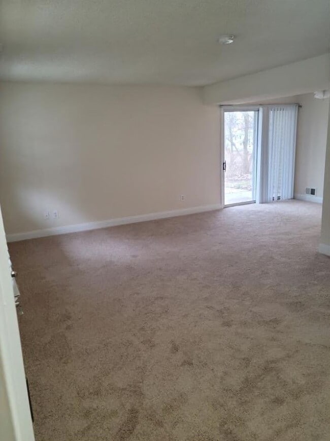 Building Photo - 241 Washington Pl