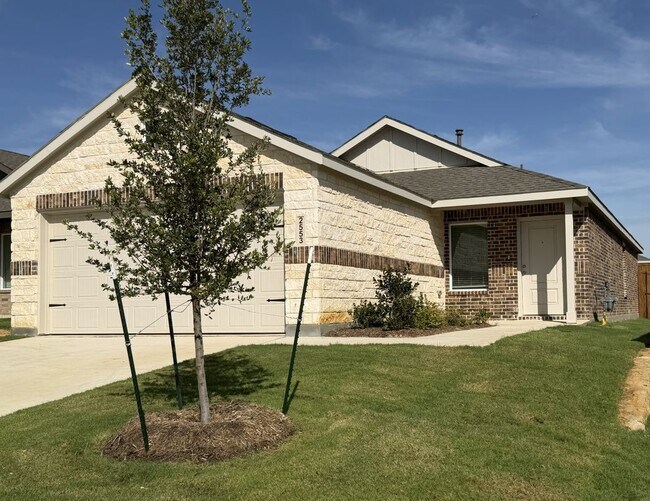 Building Photo - 2553 Guineas Ln