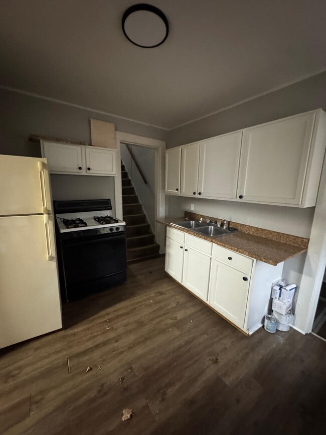 Foto del edificio - 2106 Bertrand St